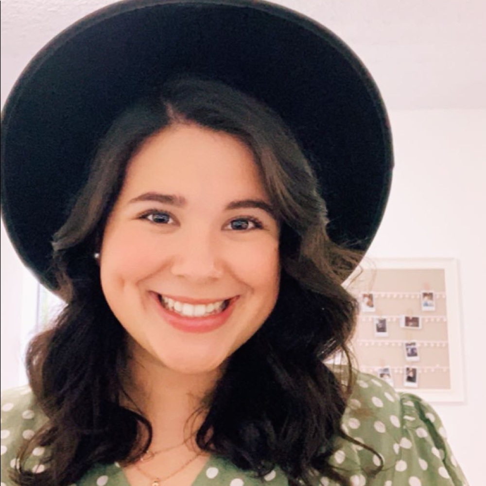 Meet your Posher, Gabriella